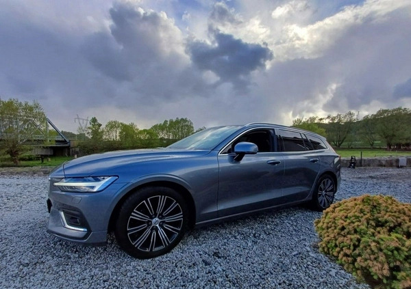 Volvo V60 cena 99900 przebieg: 159142, rok produkcji 2020 z Halinów małe 121